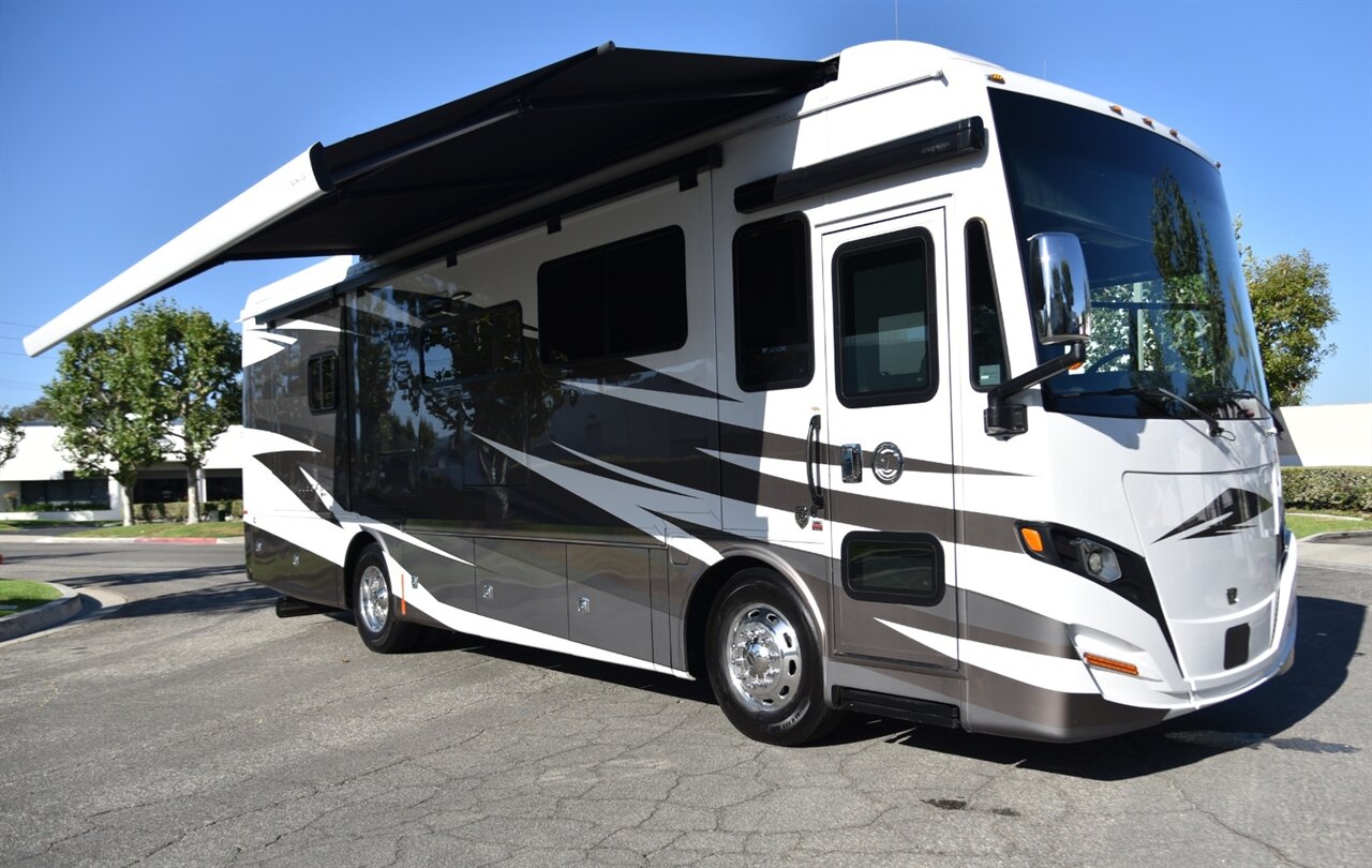 2023 Tiffin Allegro Red - Photo 12 - Orange, CA 92867