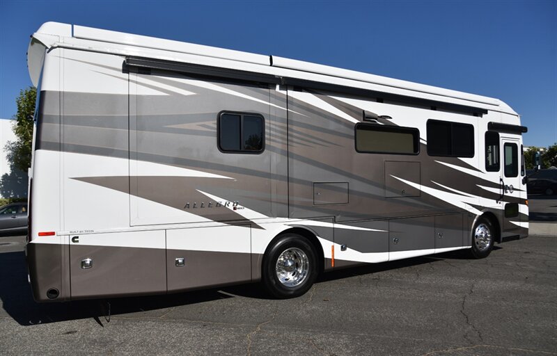 2023 Tiffin Allegro Red - Photo 1 - Orange, CA 92867