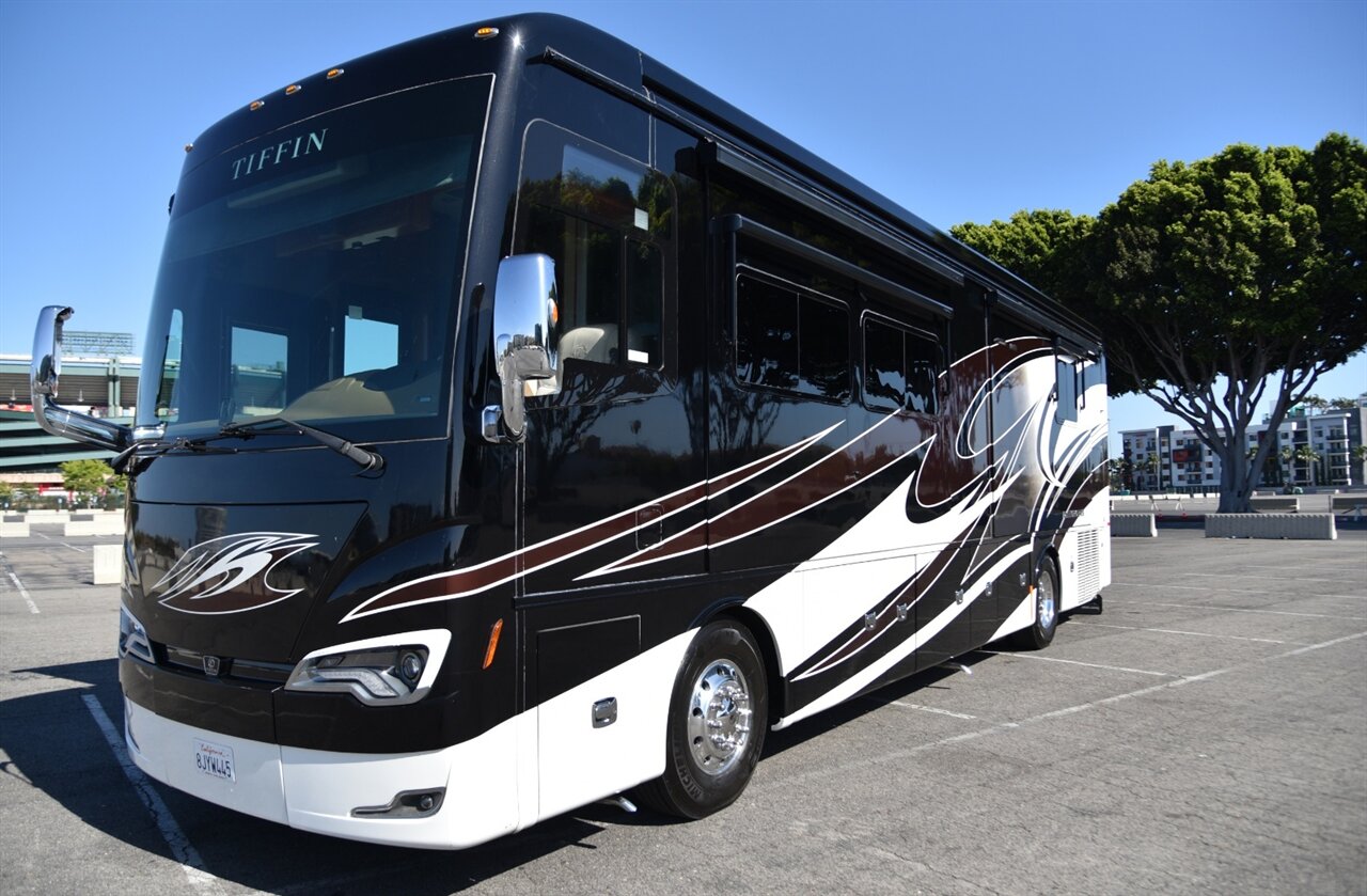 2019 Tiffin Allegro Bus 37AP   - Photo 11 - Orange, CA 92867