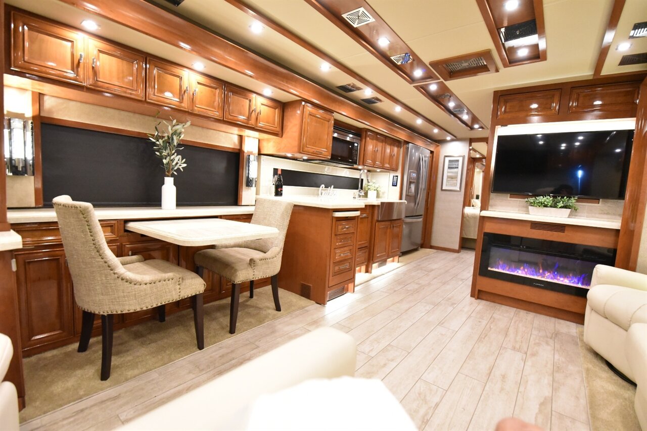 2019 Tiffin Allegro Bus 37AP - Photo 35 - Orange, CA 92867