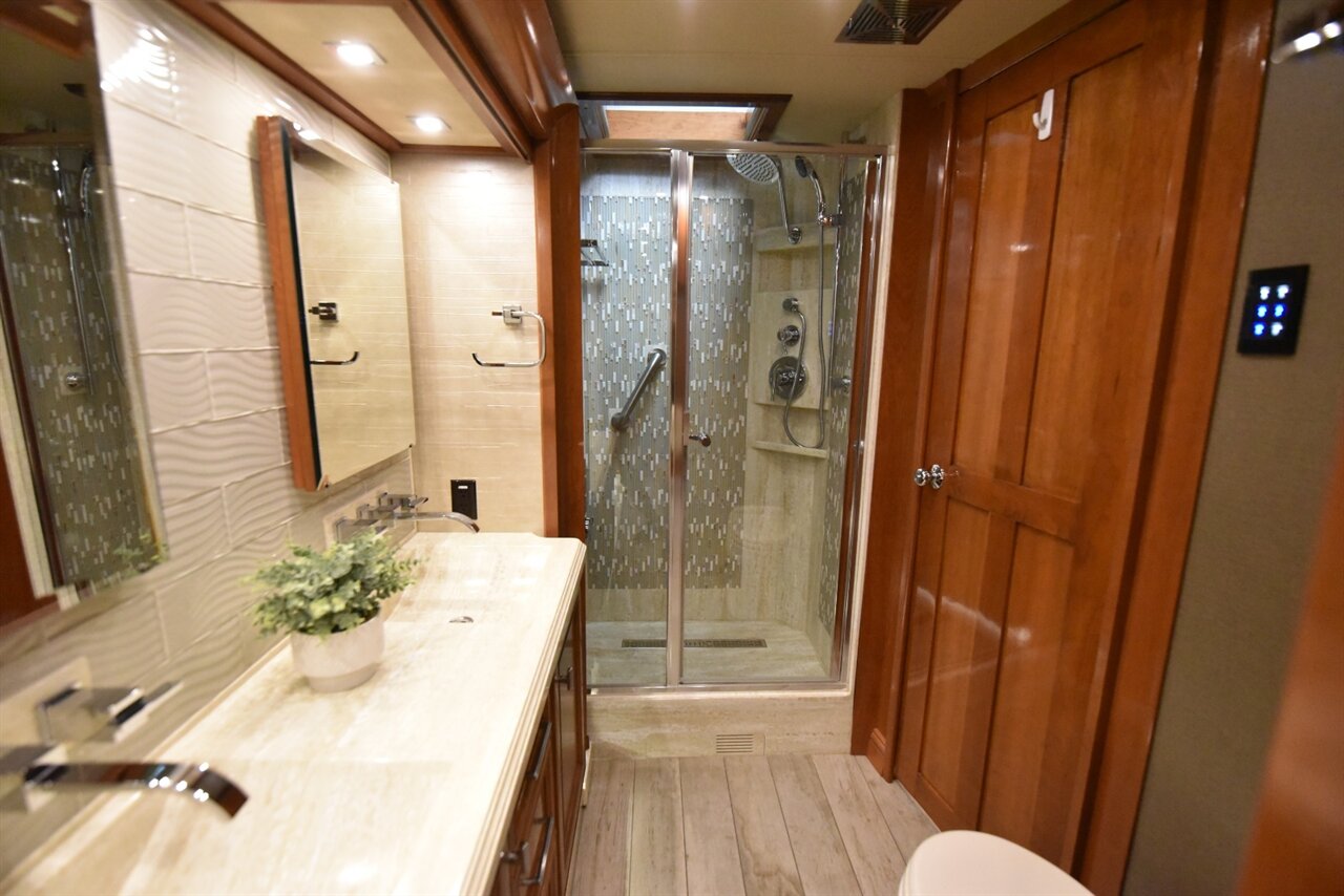 2019 Tiffin Allegro Bus 37AP - Photo 50 - Orange, CA 92867