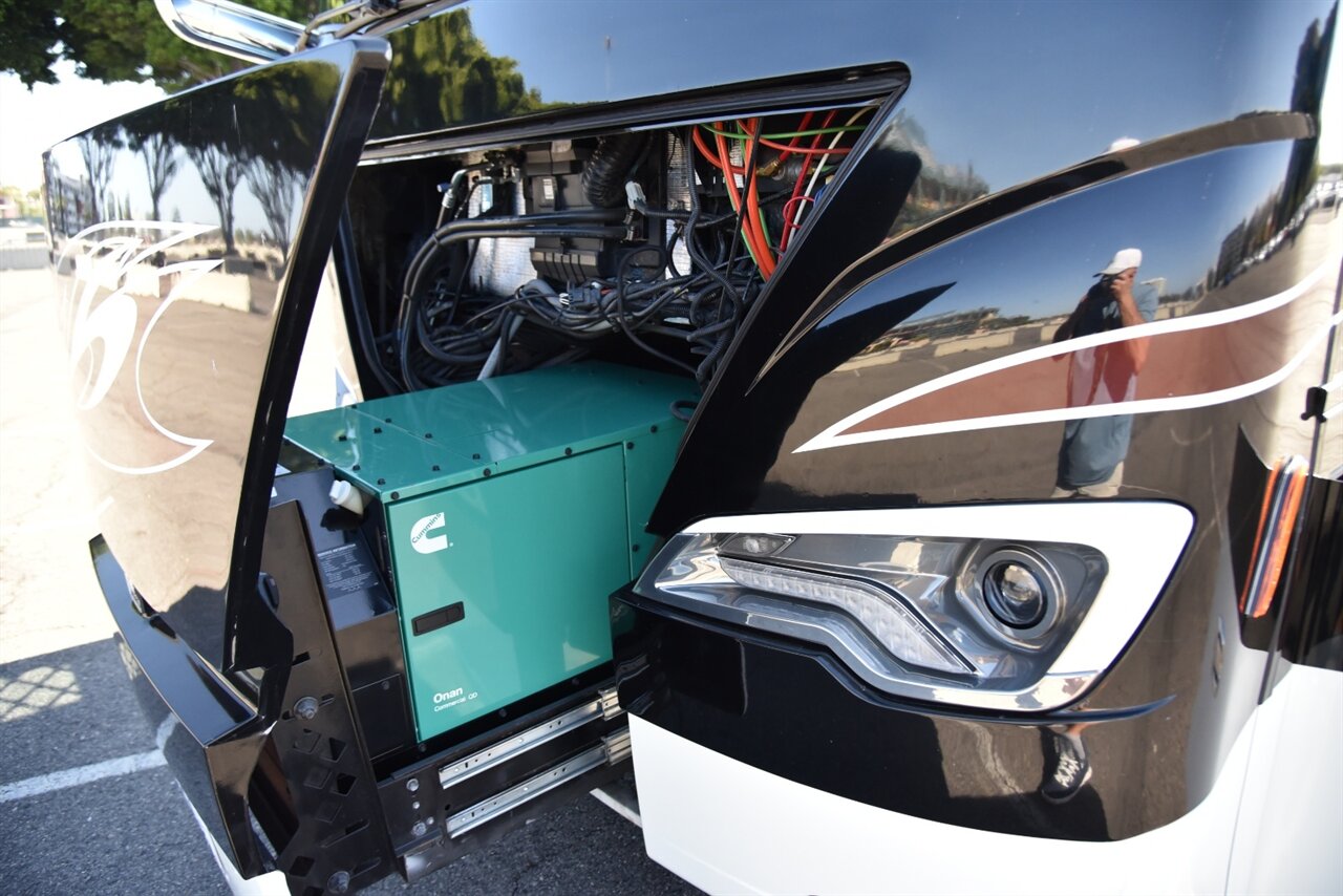 2019 Tiffin Allegro Bus 37AP   - Photo 31 - Orange, CA 92867