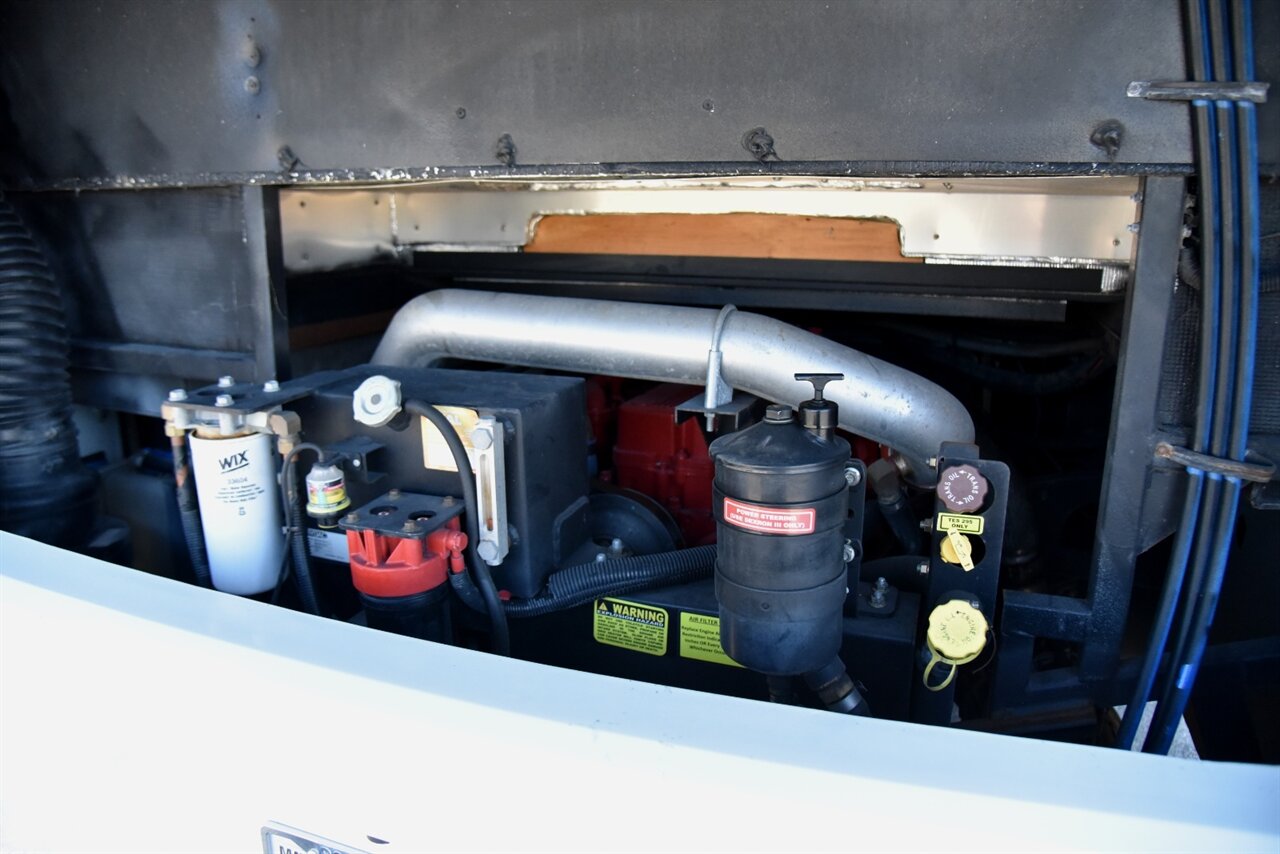 2019 Tiffin Allegro Bus 37AP   - Photo 29 - Orange, CA 92867