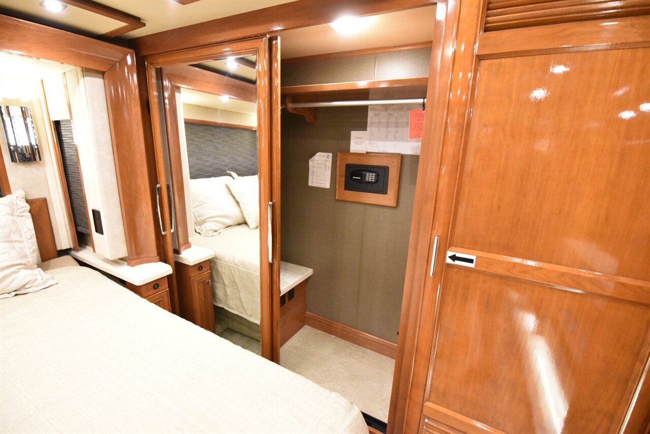 2019 Tiffin Allegro Bus 37AP - Photo 61 - Orange, CA 92867