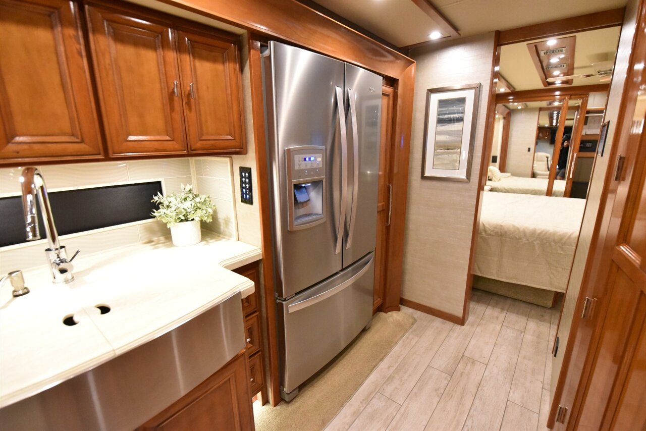 2019 Tiffin Allegro Bus 37AP - Photo 46 - Orange, CA 92867