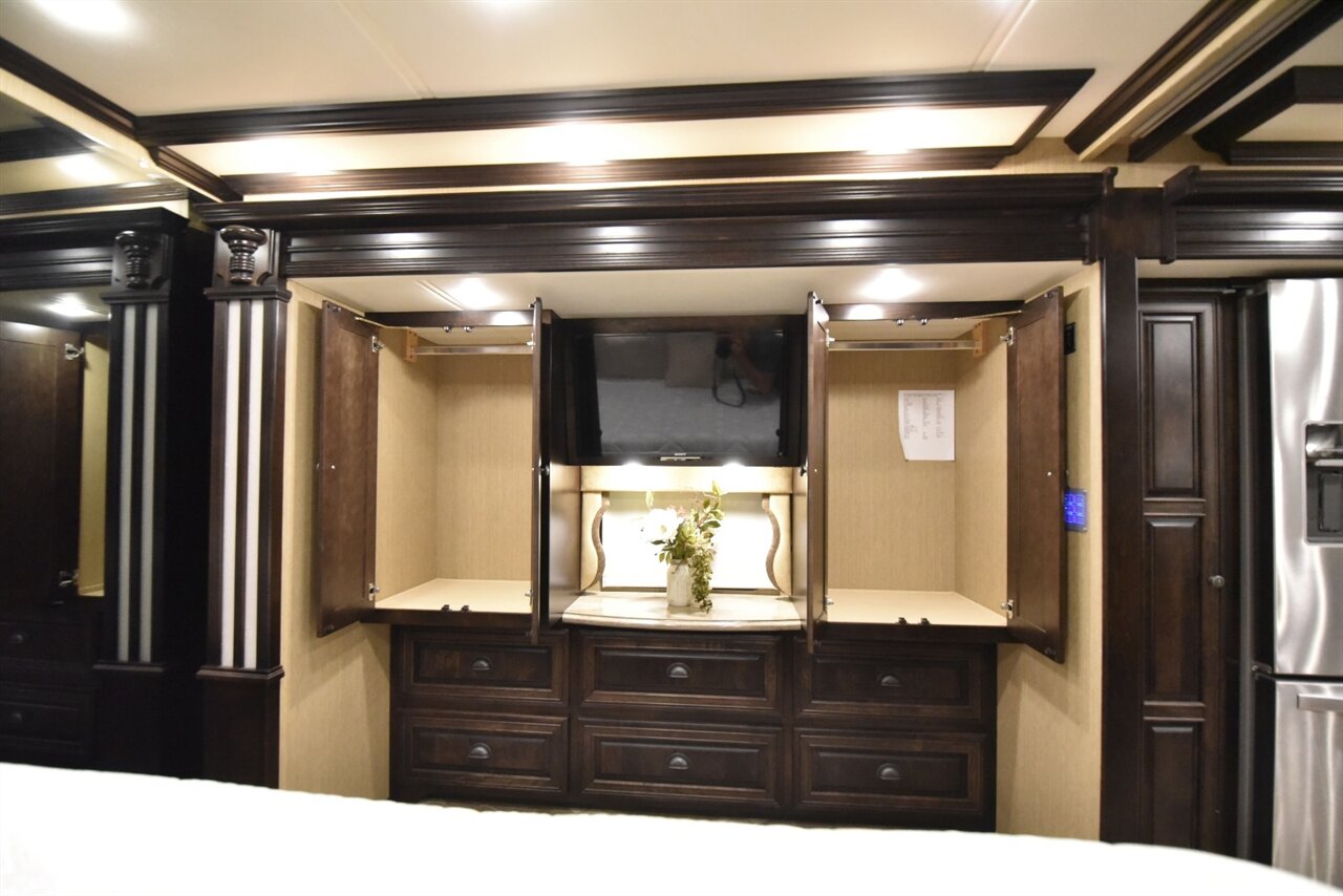 2016 Newmar Dutch Star   - Photo 44 - Orange, CA 92867