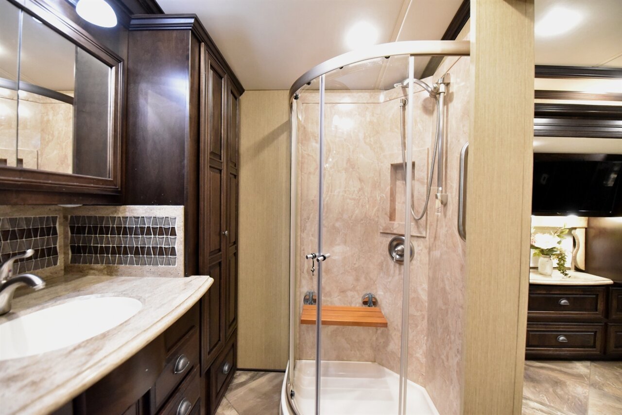 2016 Newmar Dutch Star   - Photo 46 - Orange, CA 92867