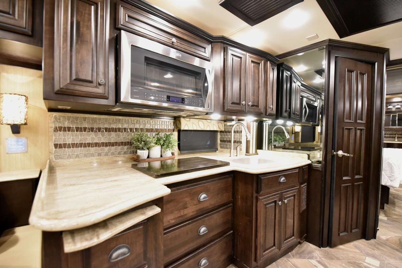 2016 Newmar Dutch Star   - Photo 35 - Orange, CA 92867