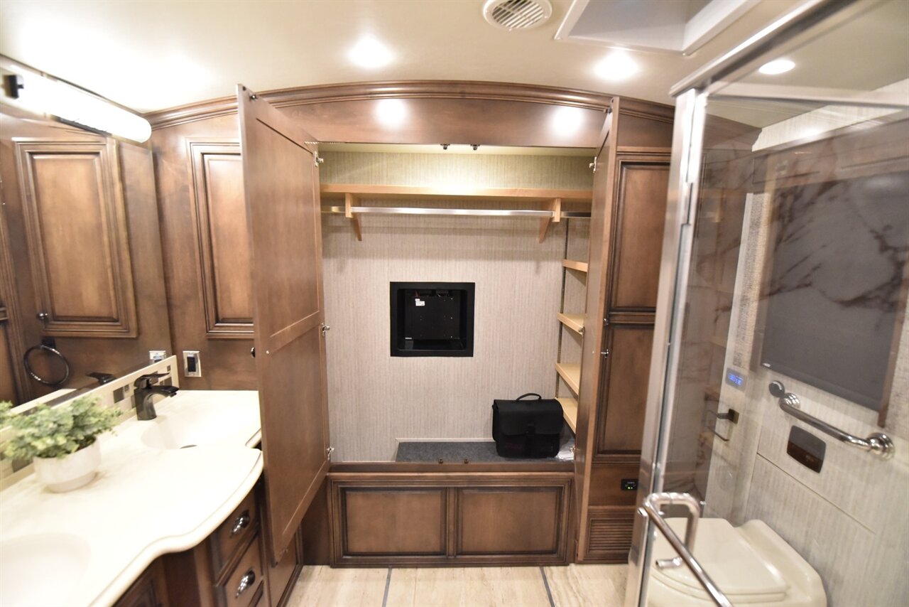 2019 Newmar Dutch Star 4369 - Photo 64 - Orange, CA 92867