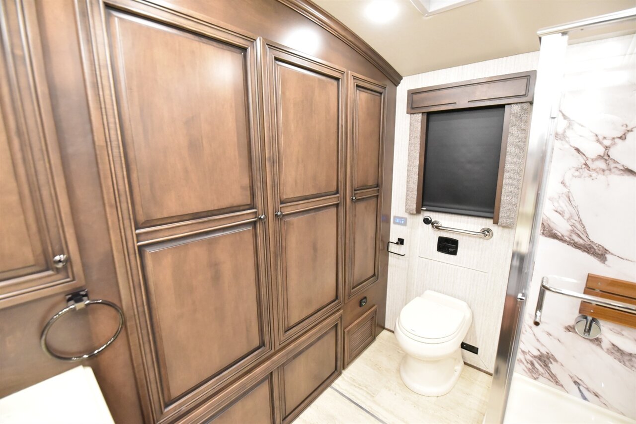 2019 Newmar Dutch Star 4369 - Photo 66 - Orange, CA 92867