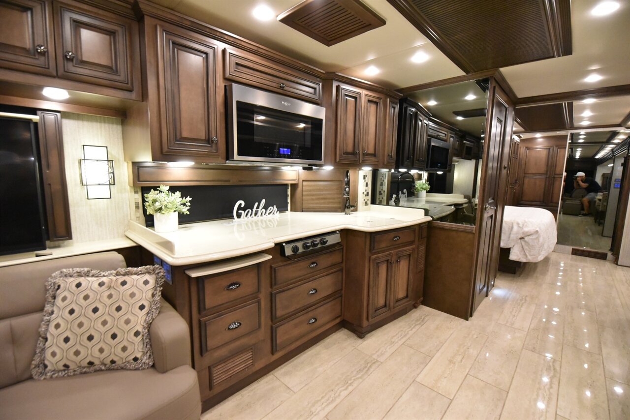 2019 Newmar Dutch Star 4369 - Photo 43 - Orange, CA 92867