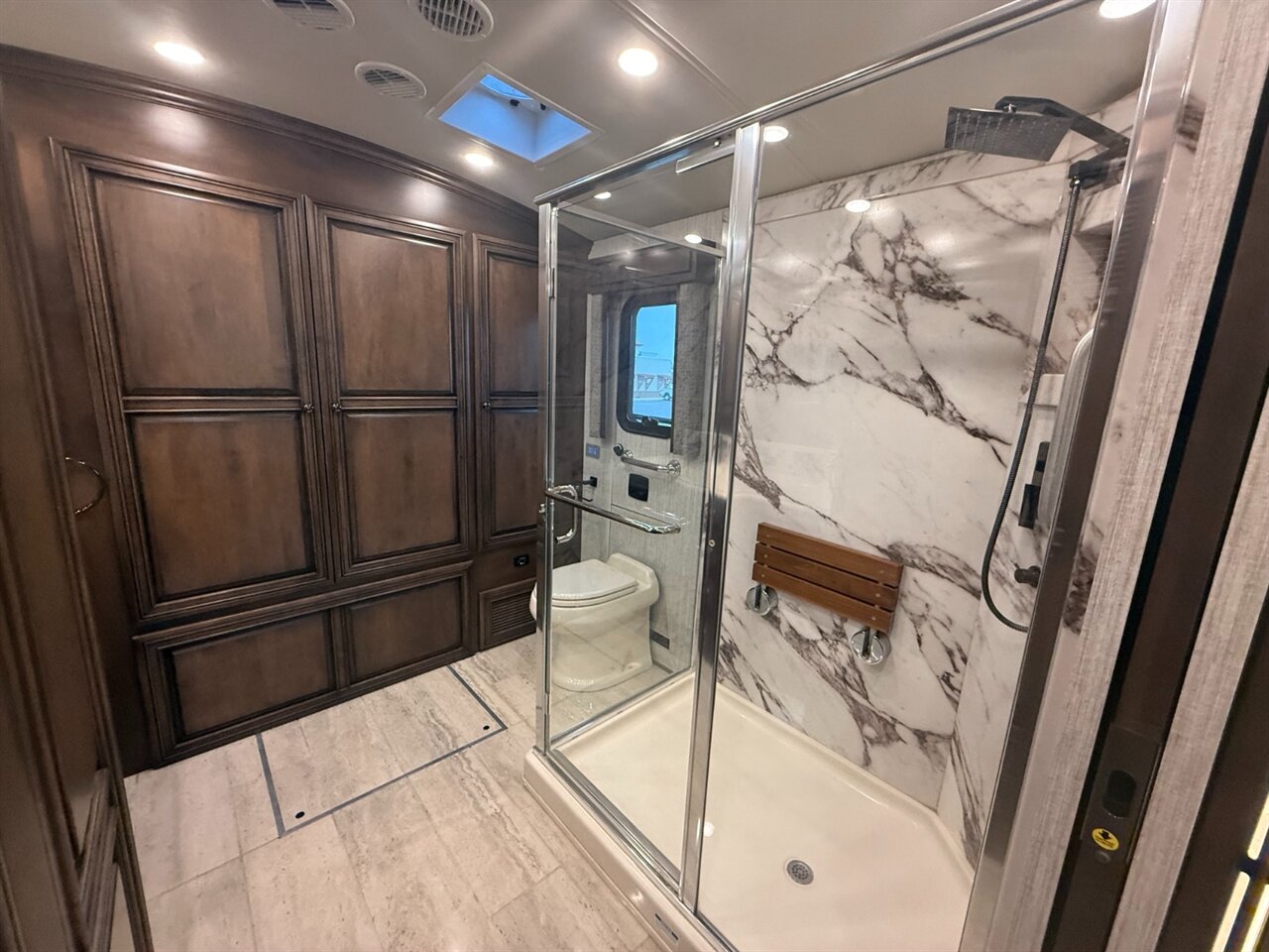 2019 Newmar Dutch Star - Photo 9 - Orange, CA 92867