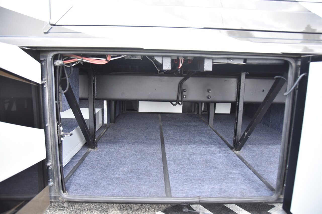 2019 Newmar Dutch Star 4369 - Photo 21 - Orange, CA 92867