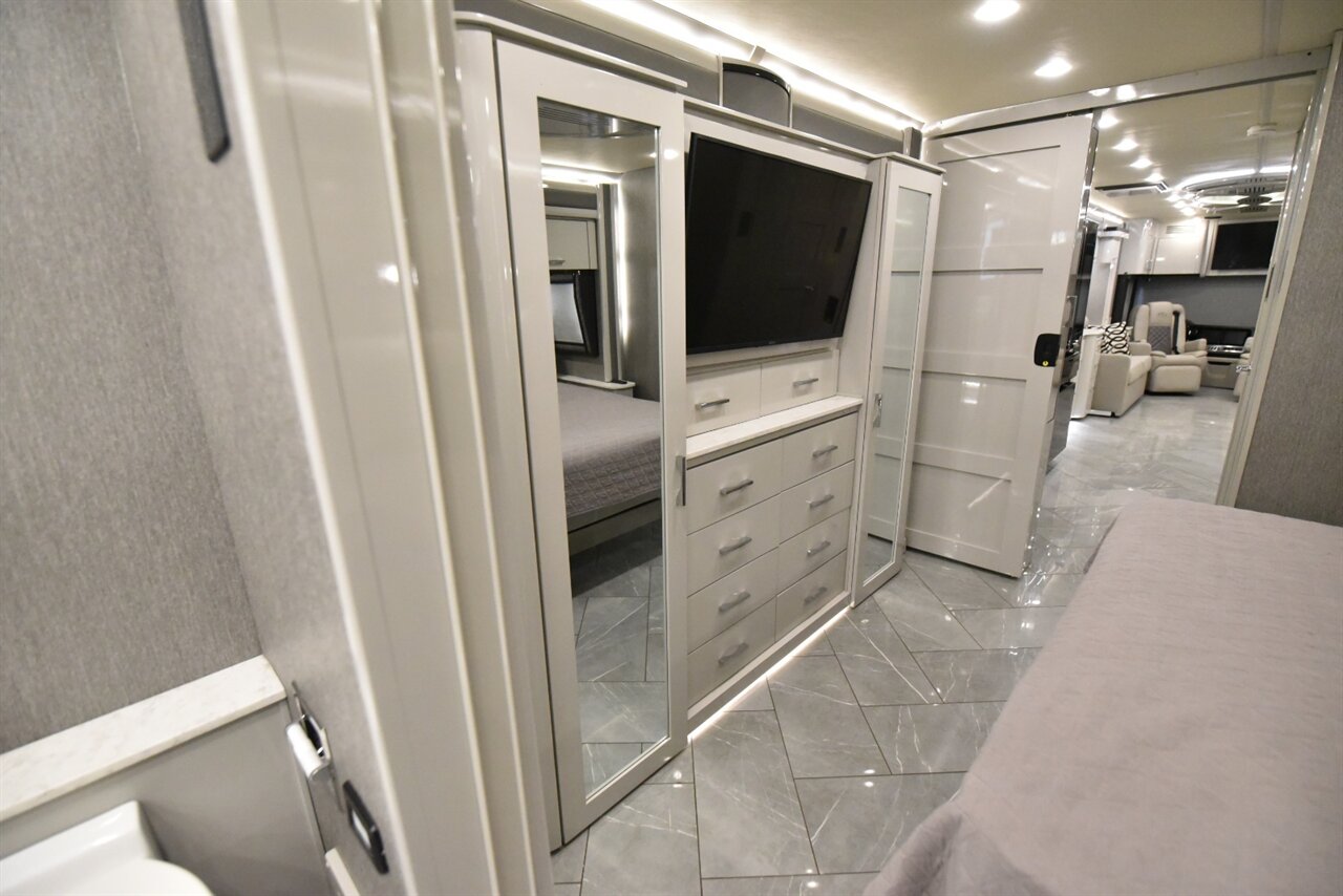 2021 American Coach Eagle 45g   - Photo 67 - Orange, CA 92867