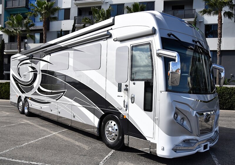 2021 American Coach Eagle 45g   - Photo 3 - Orange, CA 92867