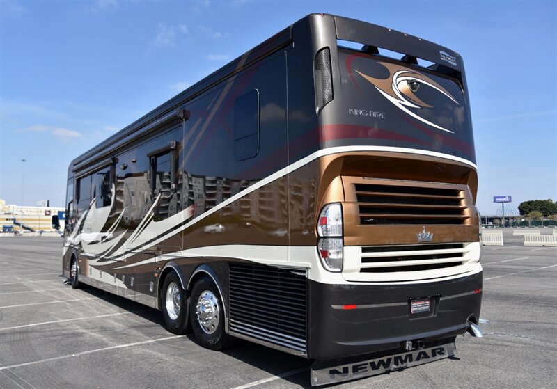 2015 Newmar KING AIRE 4553   - Photo 3 - Orange, CA 92867