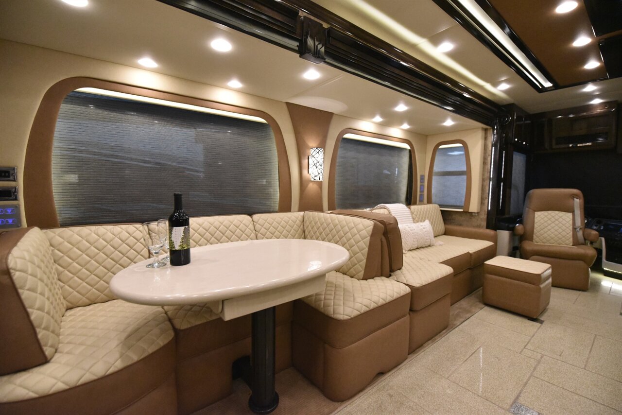 2015 Newmar KING AIRE 4553   - Photo 25 - Orange, CA 92867