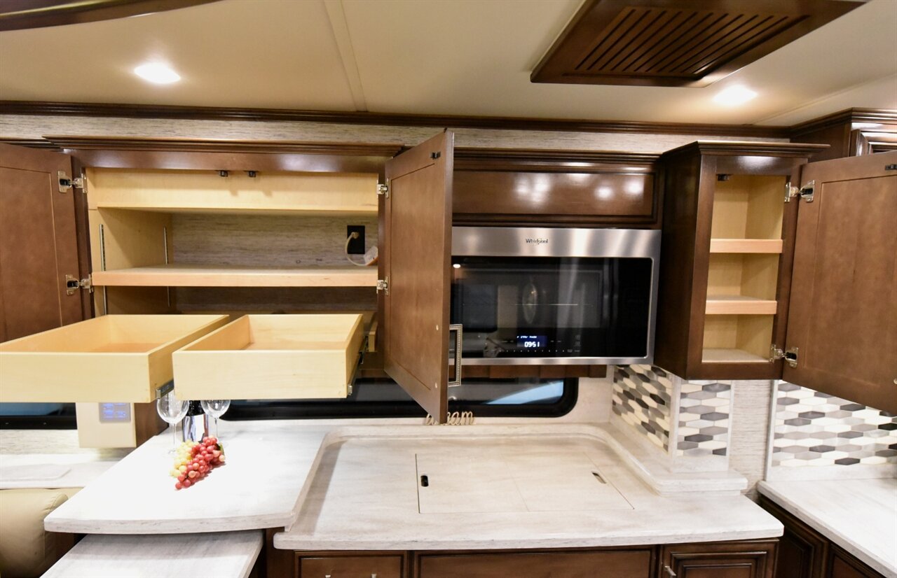 2019 Newmar London Aire - Photo 30 - Orange, CA 92867