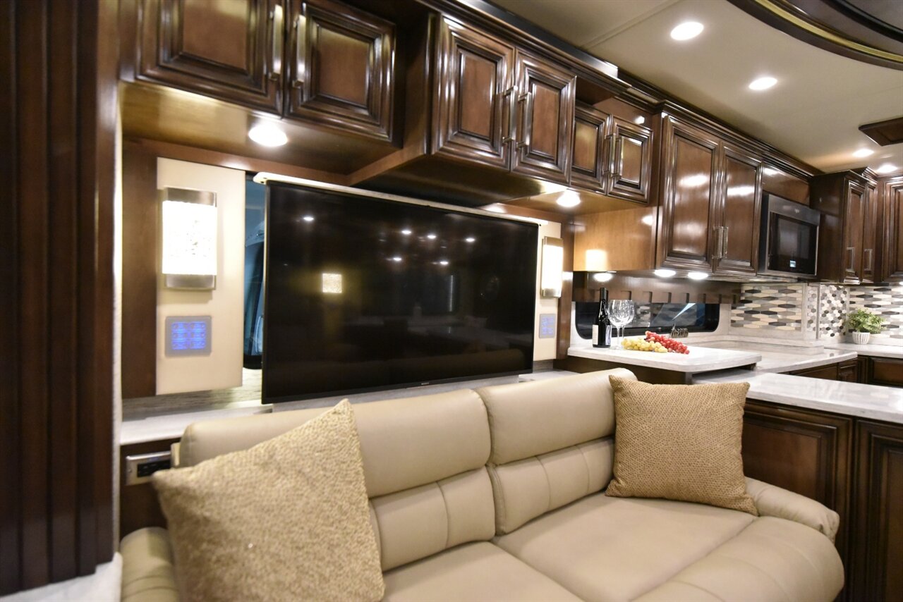 2019 Newmar London Aire - Photo 17 - Orange, CA 92867
