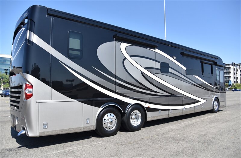 2019 Newmar London Aire  