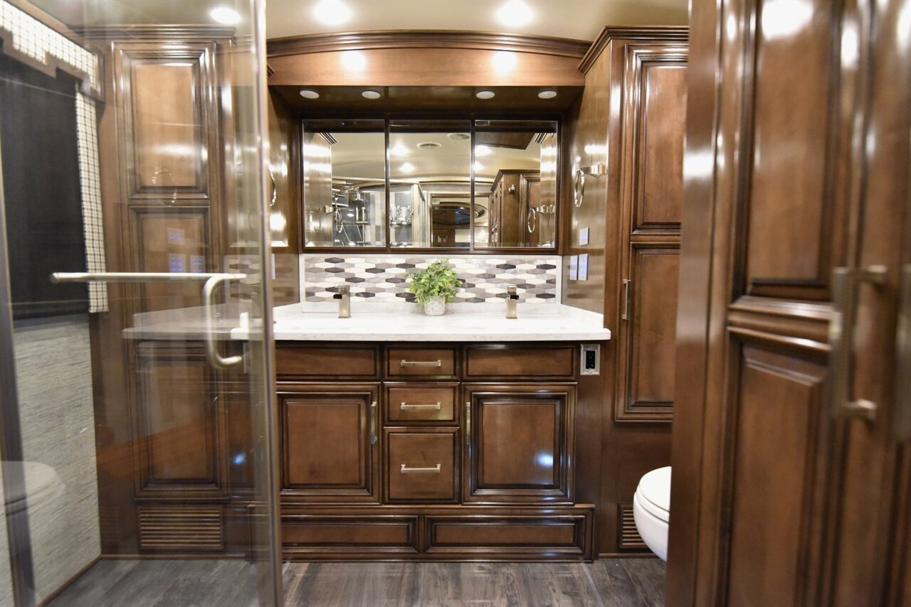2019 Newmar London Aire - Photo 39 - Orange, CA 92867