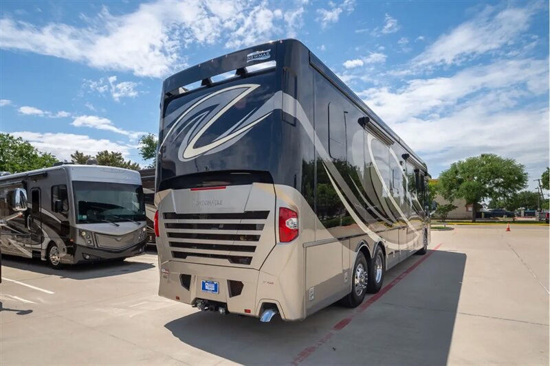 2019 Newmar London Aire - Photo 1 - Orange, CA 92867