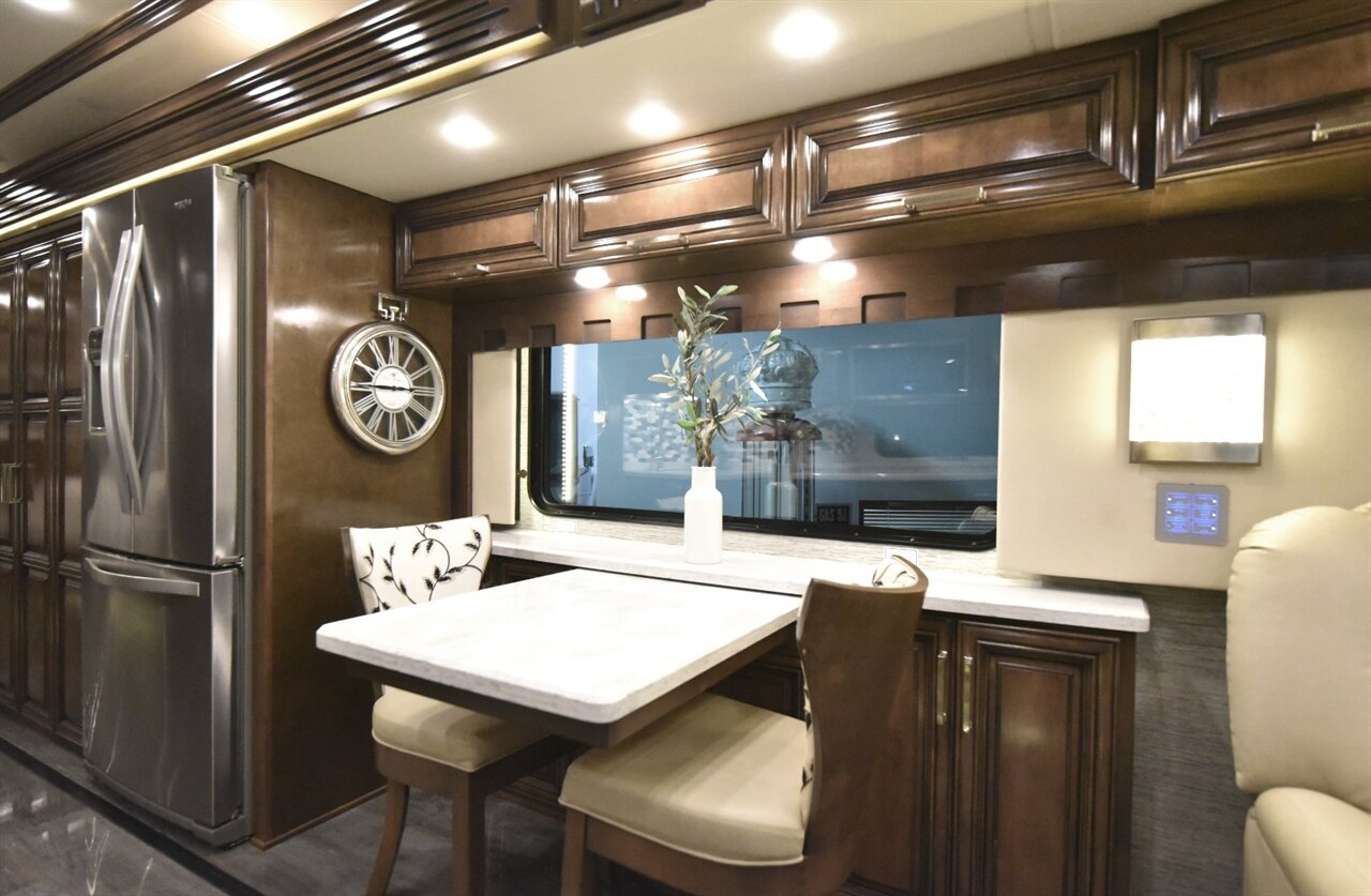 2019 Newmar London Aire - Photo 20 - Orange, CA 92867