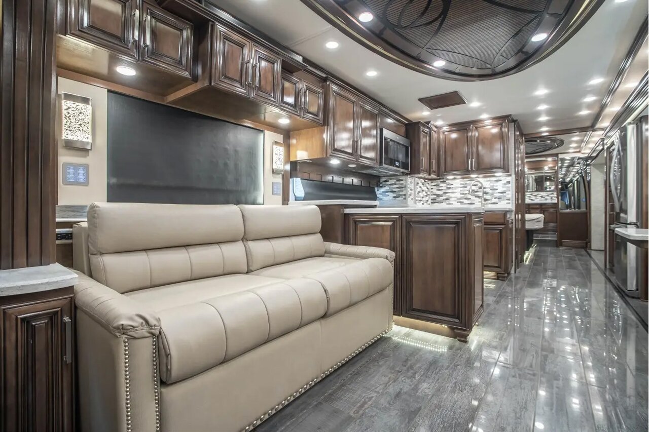 2019 Newmar London Aire - Photo 6 - Orange, CA 92867