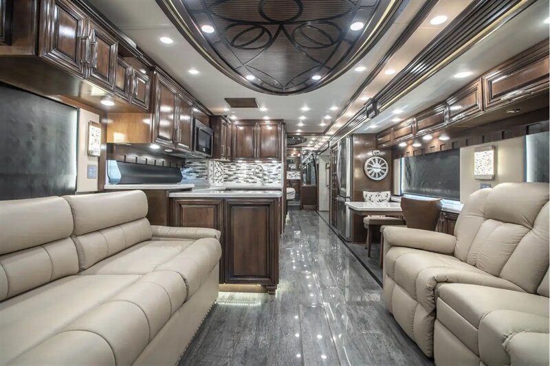 2019 Newmar London Aire - Photo 4 - Orange, CA 92867