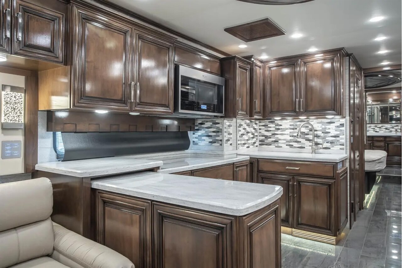2019 Newmar London Aire - Photo 7 - Orange, CA 92867