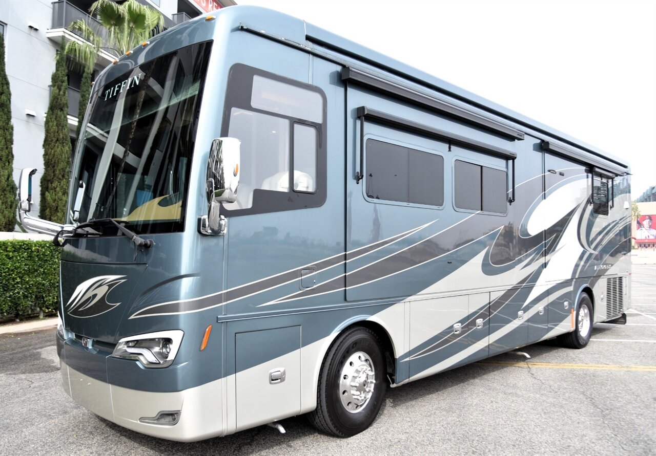 2019 Tiffin Allegro Bus 37AP - Photo 9 - Orange, CA 92867