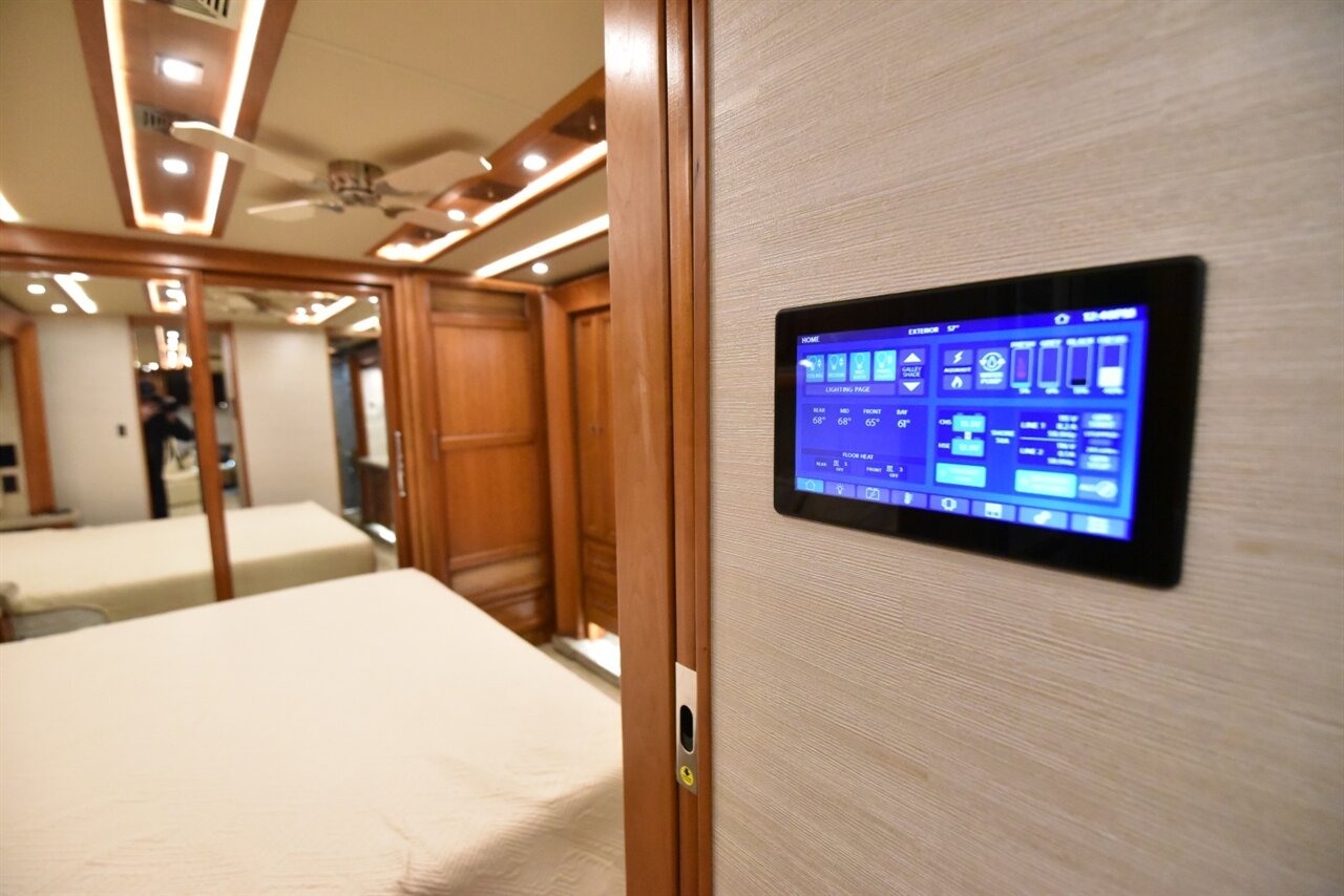 2019 Tiffin Allegro Bus 37AP - Photo 65 - Orange, CA 92867