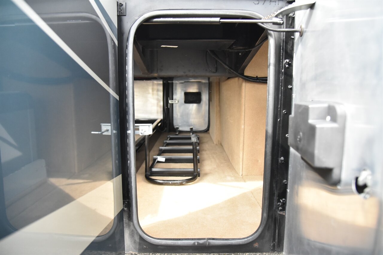 2019 Tiffin Allegro Bus 37AP - Photo 20 - Orange, CA 92867