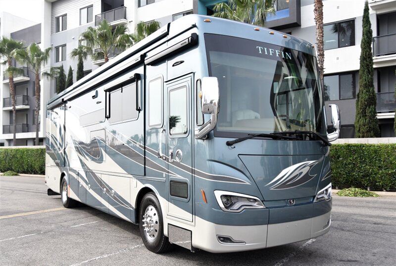 2019 Tiffin Allegro Bus 37AP - Photo 2 - Orange, CA 92867