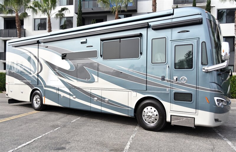 2019 Tiffin Allegro Bus 37AP - Photo 4 - Orange, CA 92867