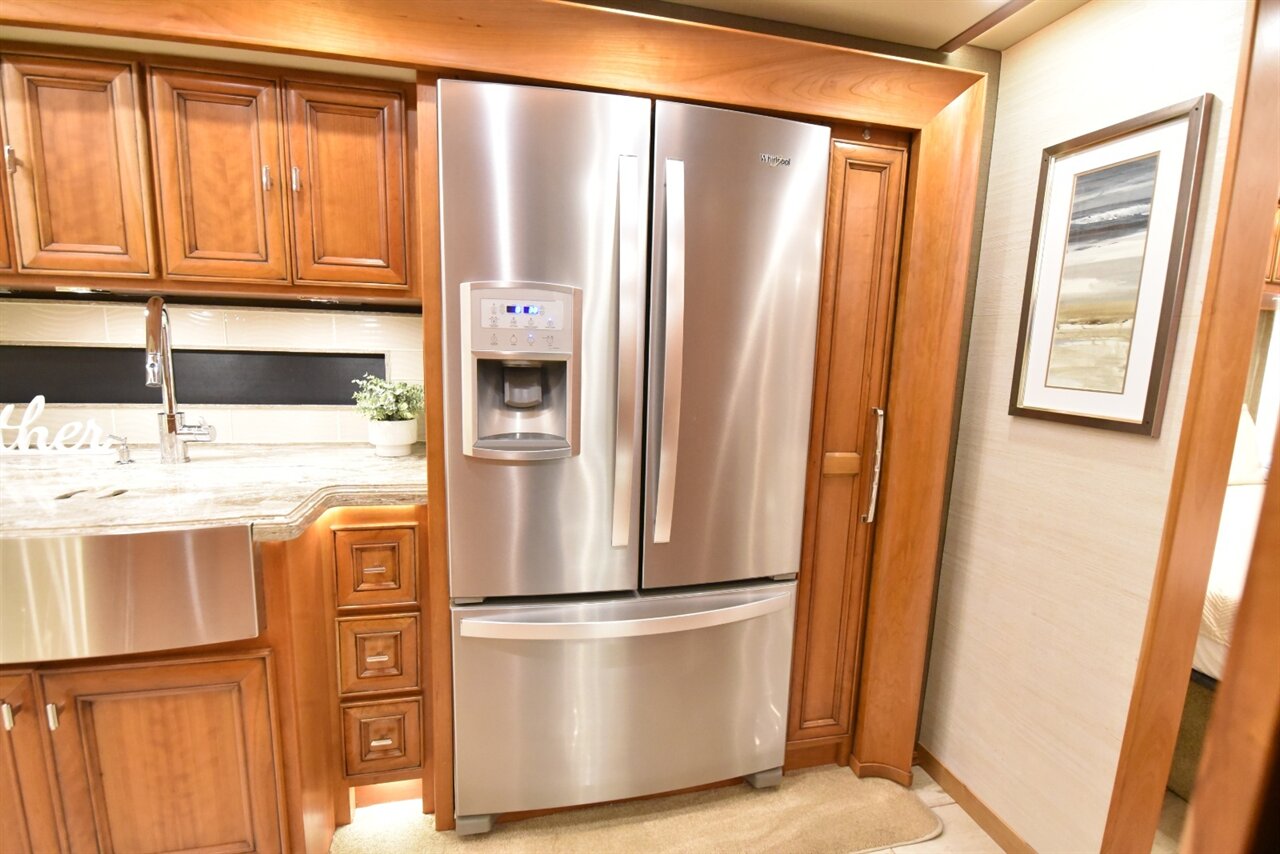 2019 Tiffin Allegro Bus 37AP - Photo 56 - Orange, CA 92867