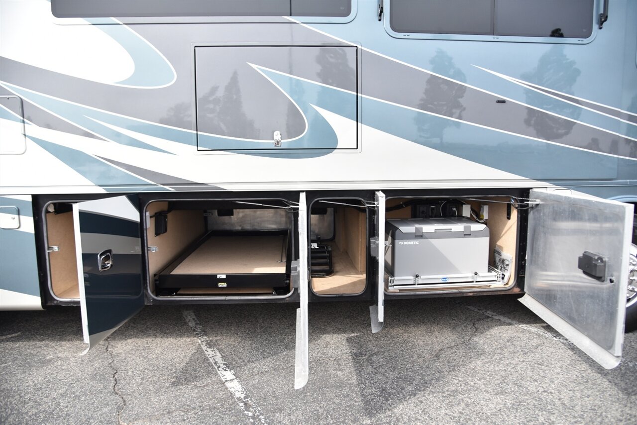 2019 Tiffin Allegro Bus 37AP - Photo 17 - Orange, CA 92867