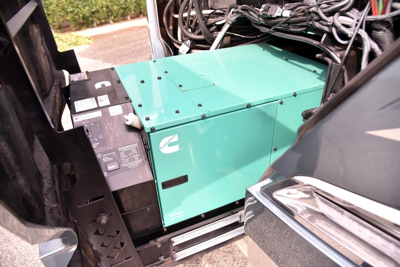 2019 Tiffin Allegro Bus 37AP - Photo 40 - Orange, CA 92867