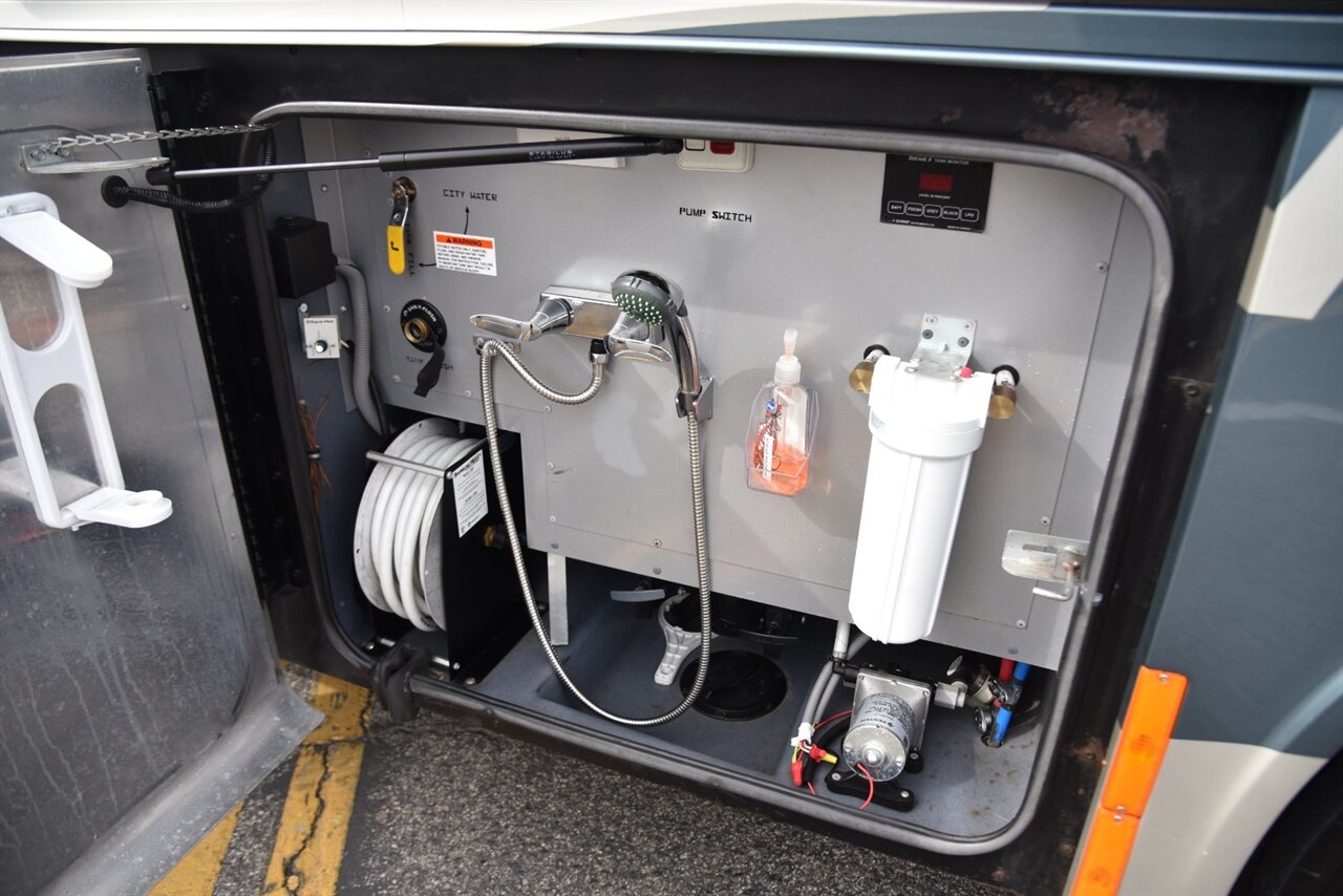 2019 Tiffin Allegro Bus 37AP - Photo 36 - Orange, CA 92867