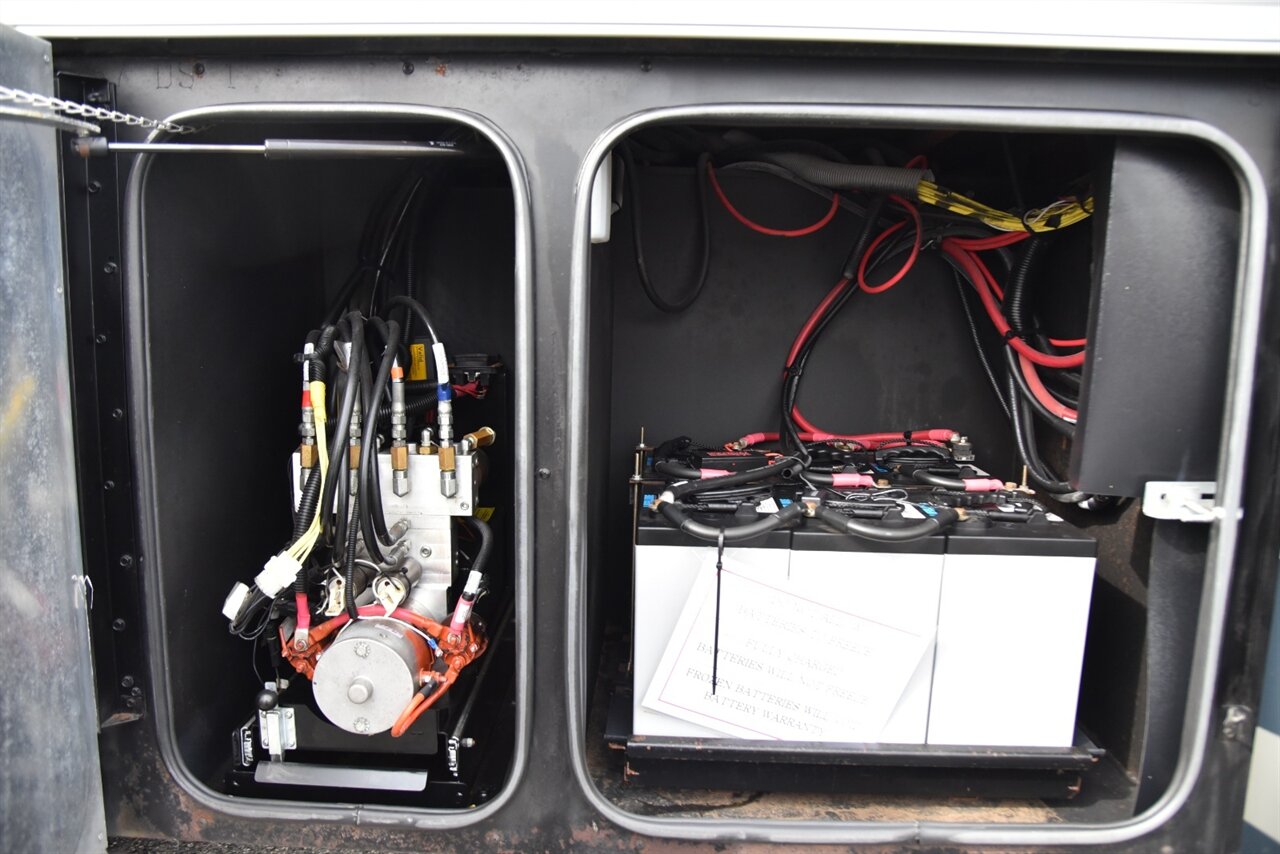 2019 Tiffin Allegro Bus 37AP - Photo 32 - Orange, CA 92867