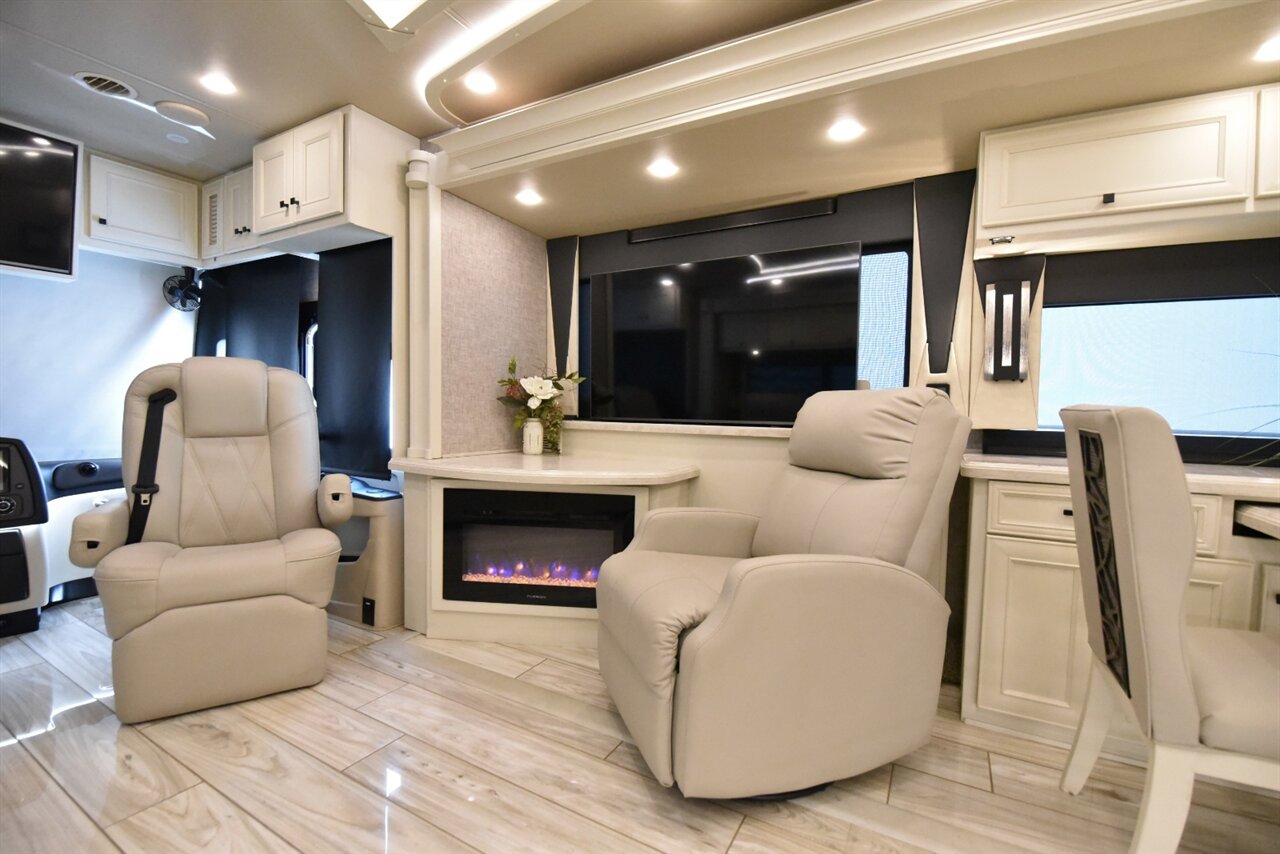 2023 Tiffin Allegro   - Photo 19 - Orange, CA 92867