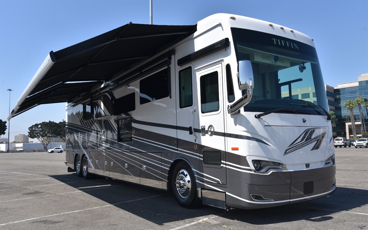 2023 Tiffin Allegro   - Photo 14 - Orange, CA 92867