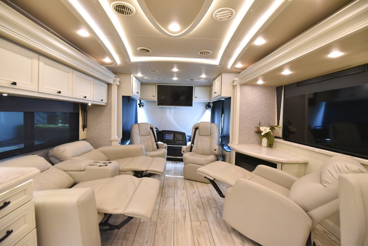 2023 Tiffin Allegro   - Photo 21 - Orange, CA 92867