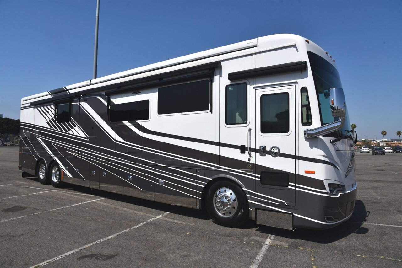 2023 Tiffin Allegro   - Photo 7 - Orange, CA 92867