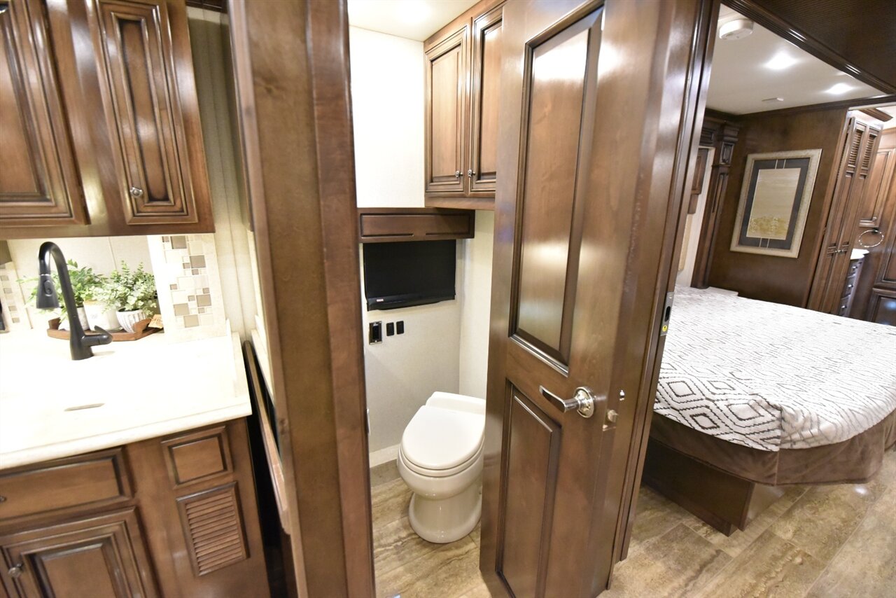 2019 Newmar Dutch Star 4369 - Photo 62 - Orange, CA 92867