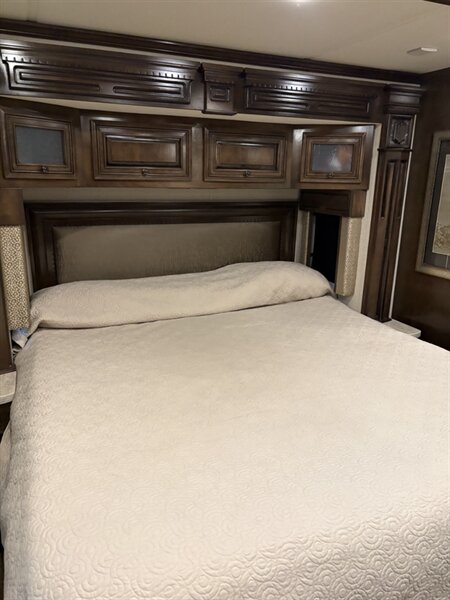 2019 Newmar Dutch Star 4369 - Photo 10 - Orange, CA 92867