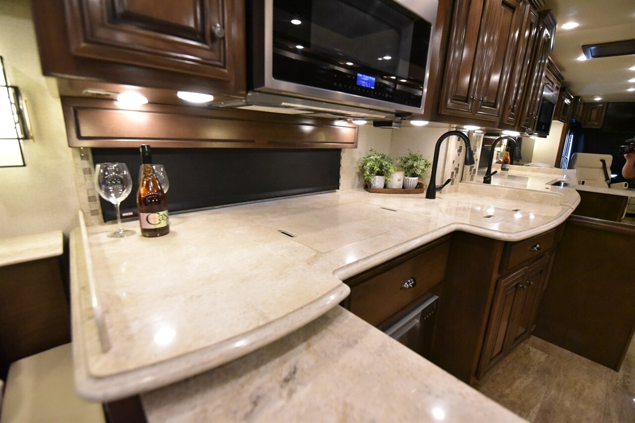 2019 Newmar Dutch Star 4369 - Photo 51 - Orange, CA 92867