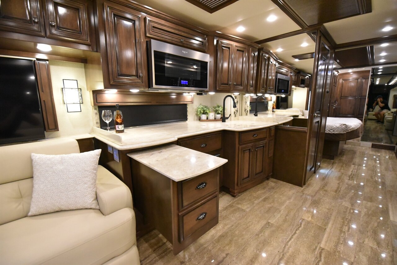 2019 Newmar Dutch Star 4369 - Photo 49 - Orange, CA 92867