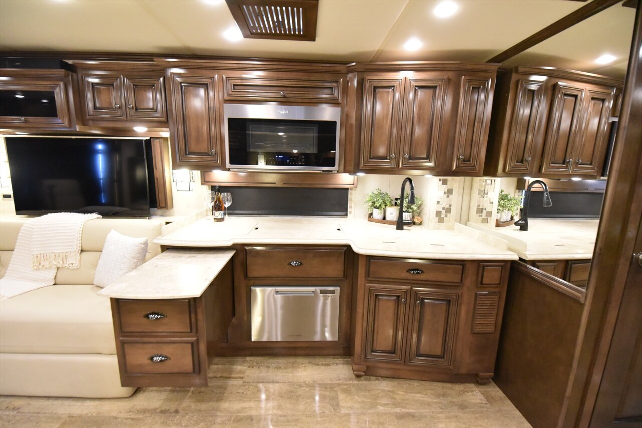 2019 Newmar Dutch Star 4369 - Photo 50 - Orange, CA 92867