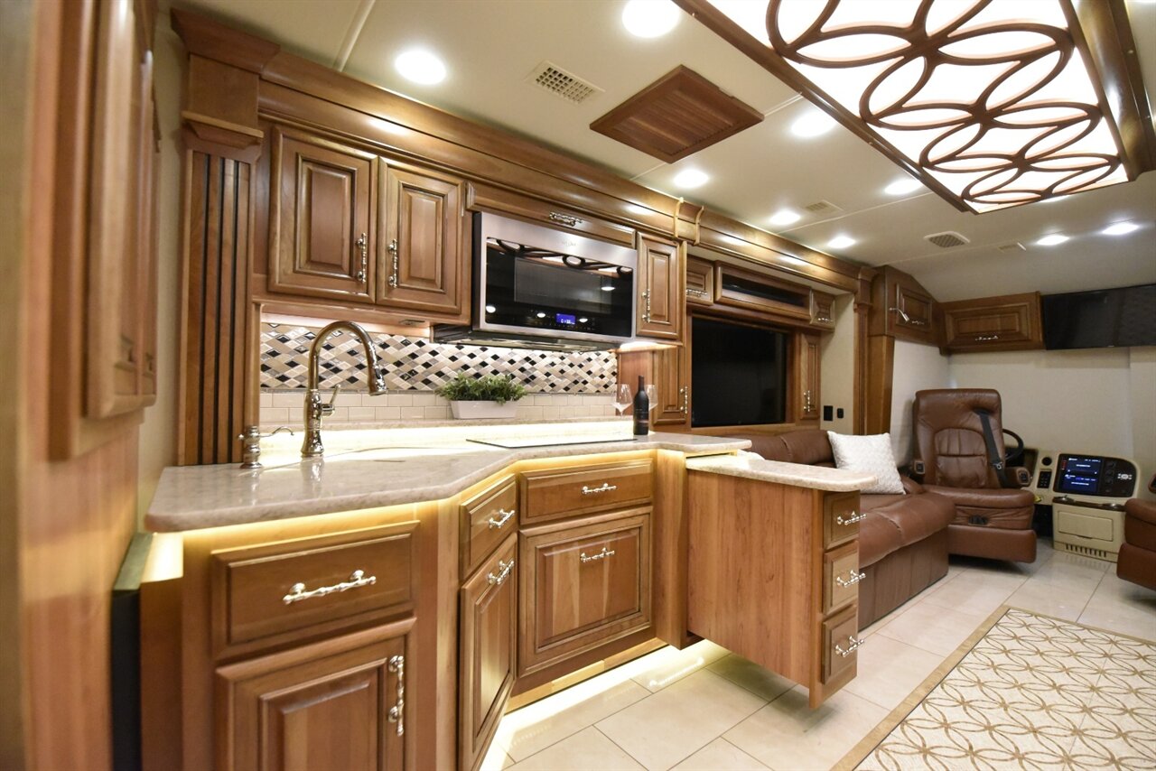 2019 Entegra Cornerstone 45F   - Photo 44 - Orange, CA 92867